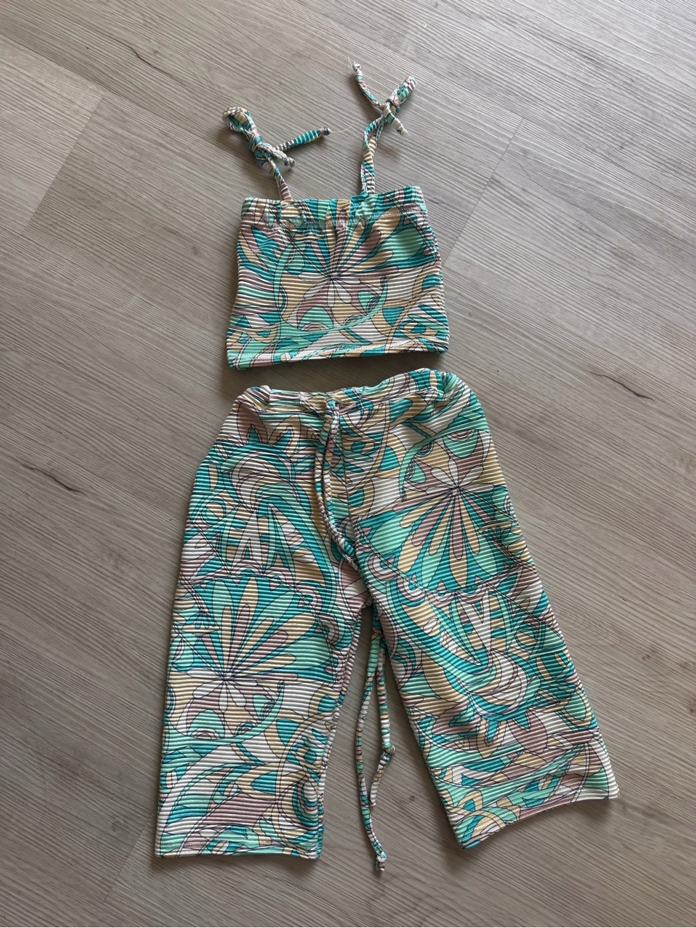 Les tout petits Girls Floral Print Teal and Cream Lounge Pants with Matching top